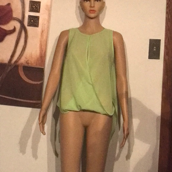 Ali & Kris Tops - Women’s Wear